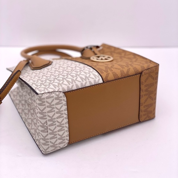 Michael Kors Small Mercer satchel crossbody - Picture 12 of 13